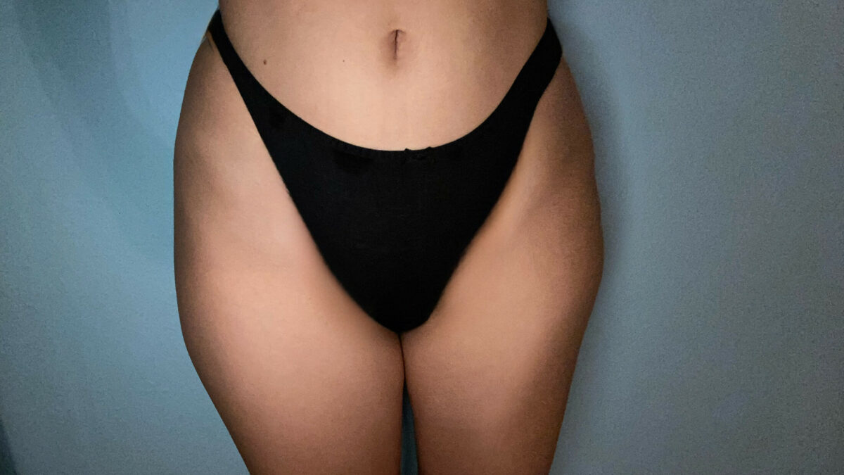 Shykayra - private Porno Darstellerin- 69, Dirtytalk, Tittenfick, Gesichtsbesamung, Face-Sitting, Interracial, Große Schwänze, Rollenspiele, Fuß-Fetisch, Devote Rollen, Dominante Rollen, Demütigung, Spanking, Spitting