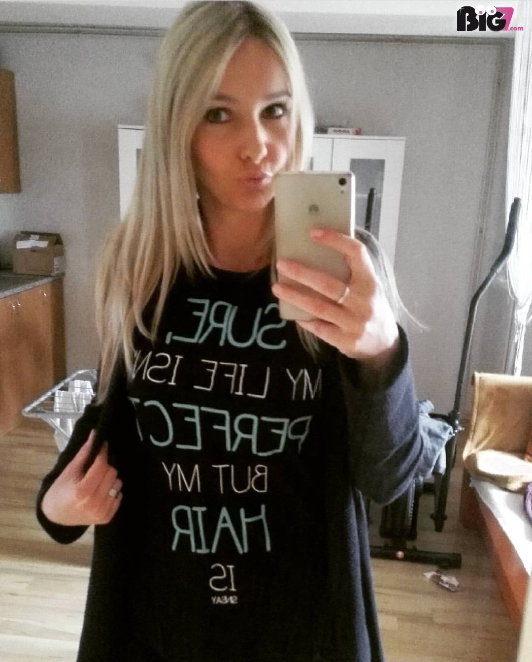 o 836d65a9872389353dc5c7a60ce9c182 - hotblonde7
