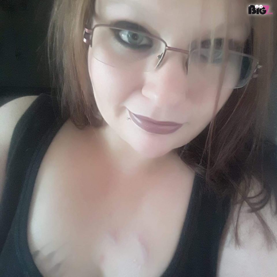 TeufelsGirl - private Porno Darstellerin- Dirtytalk, Analsex, Anal-Dehnungen aktiv, Sexspielzeuge, Gegenstände einführen, Tittenfick, Massenbesamung / Bukkake, Deepthroating (Hardcore Blasen), Gesichtsbesamung, Creampie, Interracial, Große Schwänze, Swingen, Dreier , Doppelte Penetrationen, Gruppensex , Sex-Parties, Entführungsspiele, Devote Rollen, Demütigung, Spanking, Rasur, Versklavung aktiv , Partnererziehung, Fisting