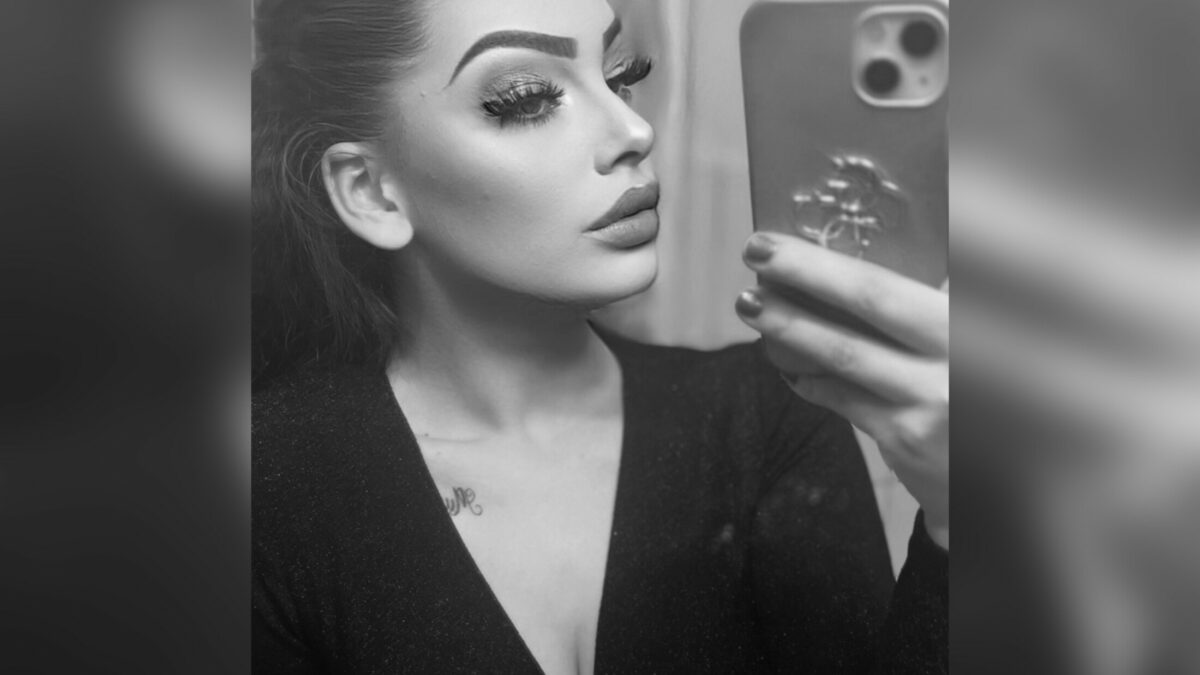 MiaShopie - private Porno Darstellerin- 69, Dirtytalk, Zeigen in der Öffentlichkeit, Sexspielzeuge, Eier lecken, Große Schwänze, Lesbische Spiele, Dreier