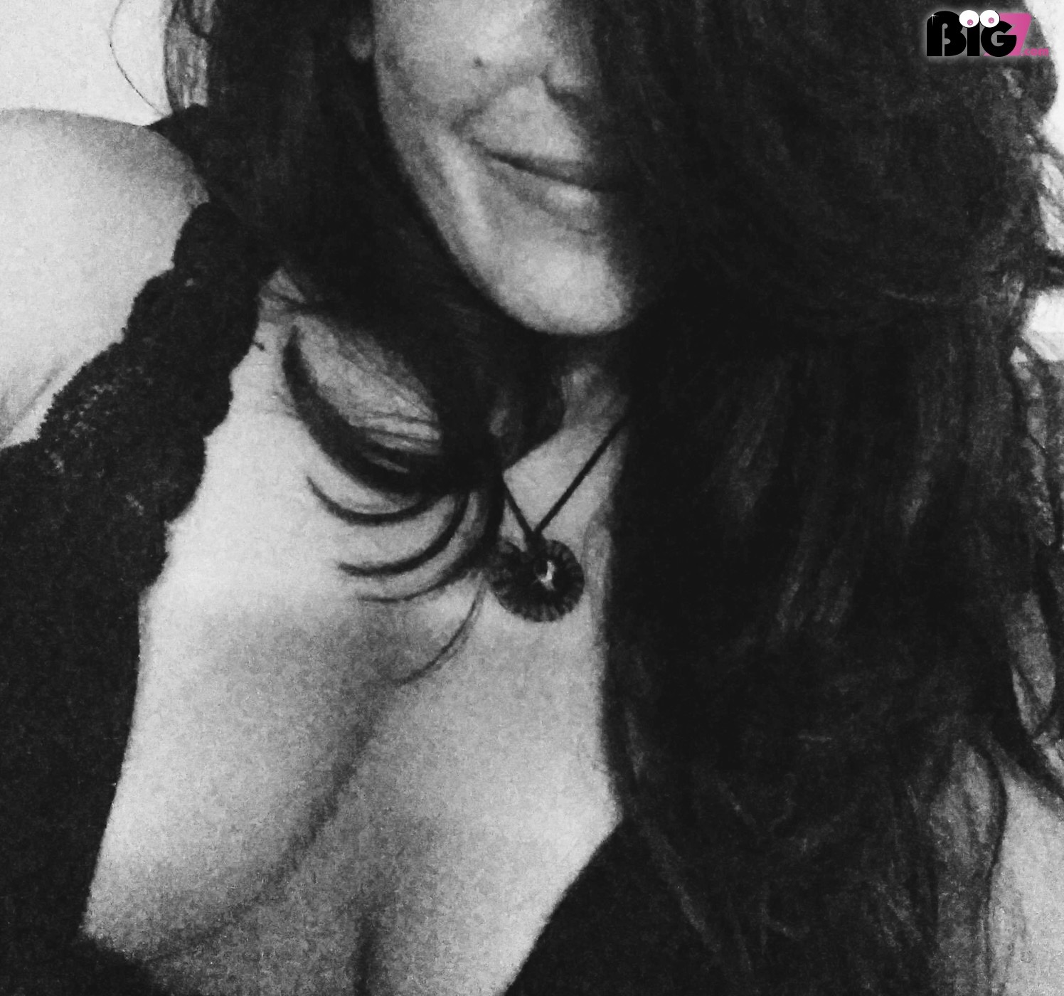 o 8a2563a5c14cc2bcf37c2e2c1822e987 - Ellenoir