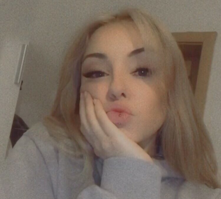 Hollyhopp - Amateur Porno Darsteller