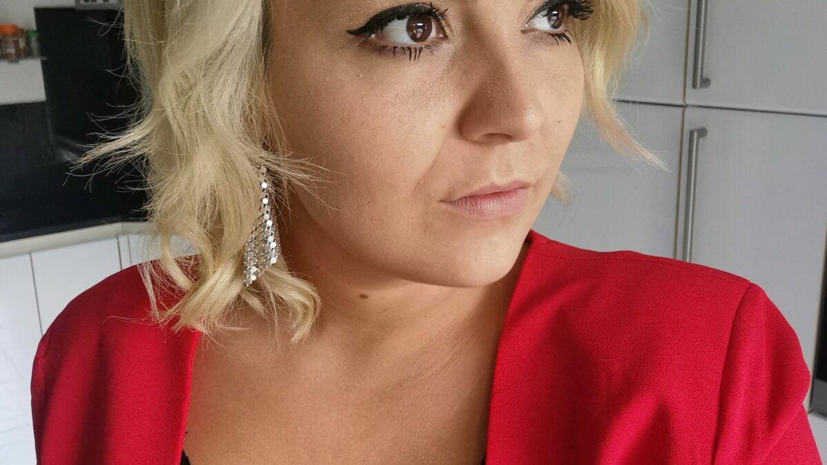 Dirtykimberley - private Porno Darstellerin- 69, Girlfriendsex, Dirtytalk, Zungen-Analsex aktiv, Zungen-Analsex passiv, Zeigen in der Öffentlichkeit, Sexspielzeuge, Gegenstände einführen, Tittenfick, Deepthroating (Hardcore Blasen), Rimming (Polecken), Gesichtsbesamung, Face-Sitting, Eier lecken, Creampie, Große Schwänze, Große Brüste, Lesbische Spiele, Dreier , Gruppensex , Sex-Parties, Nylon-Strapserotik, High-Heels, Fuß-Fetisch, Lack,Leder, Latex, Maskenspiele, Wachs-Spiele, Devote Rollen, Dominante Rollen, Bondage, Rasur, Partnererziehung, Fisting