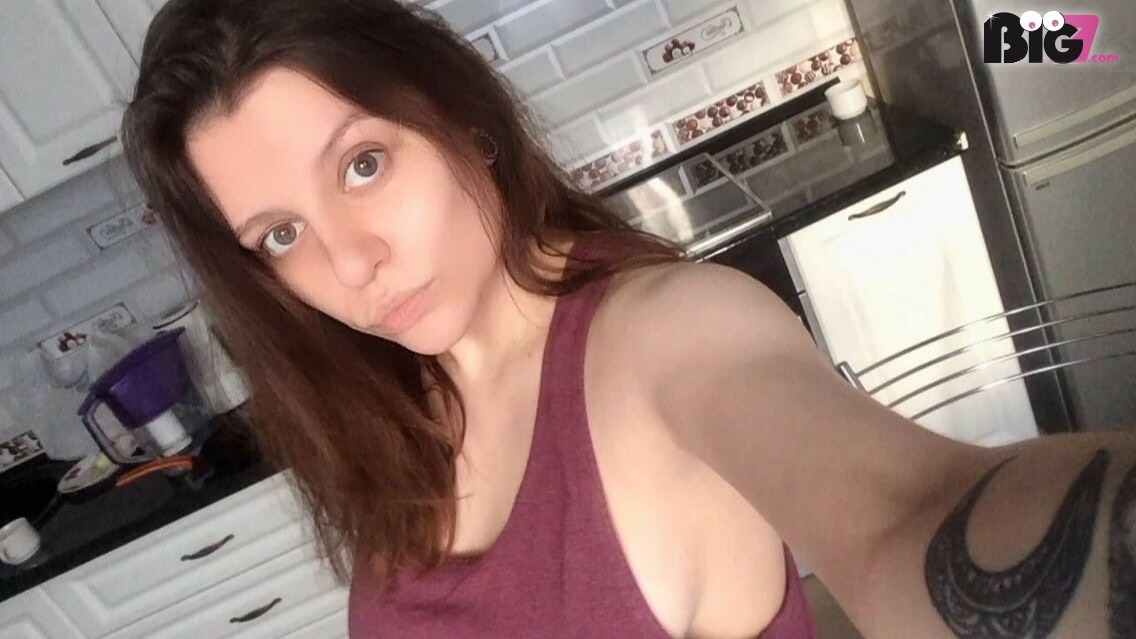 SayMeowMeow - Amateur Porno Darsteller