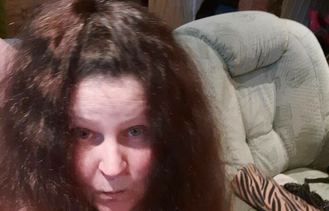 Zicke74 - private Porno Darstellerin- 69, Dirtytalk, Zeigen in der Öffentlichkeit, Sexspielzeuge, Tittenfick, Gesichtsbesamung, Eier lecken, Lesbische Spiele