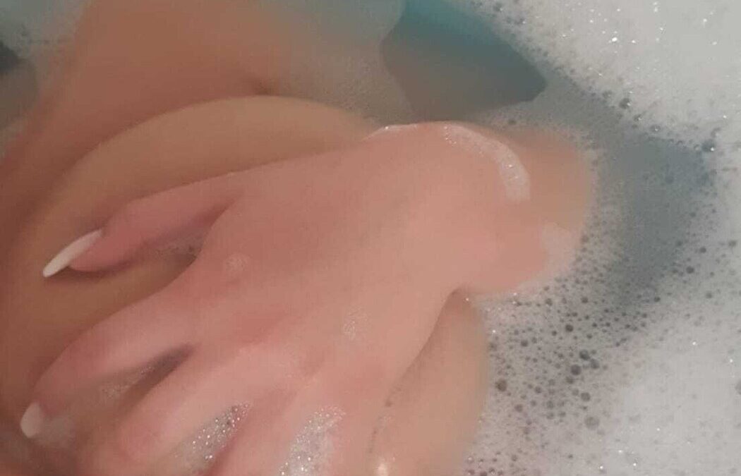FruityPineapple - Amateur Porno Darsteller
