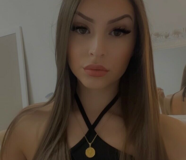 Lolaa007 - Amateur Porno Darsteller