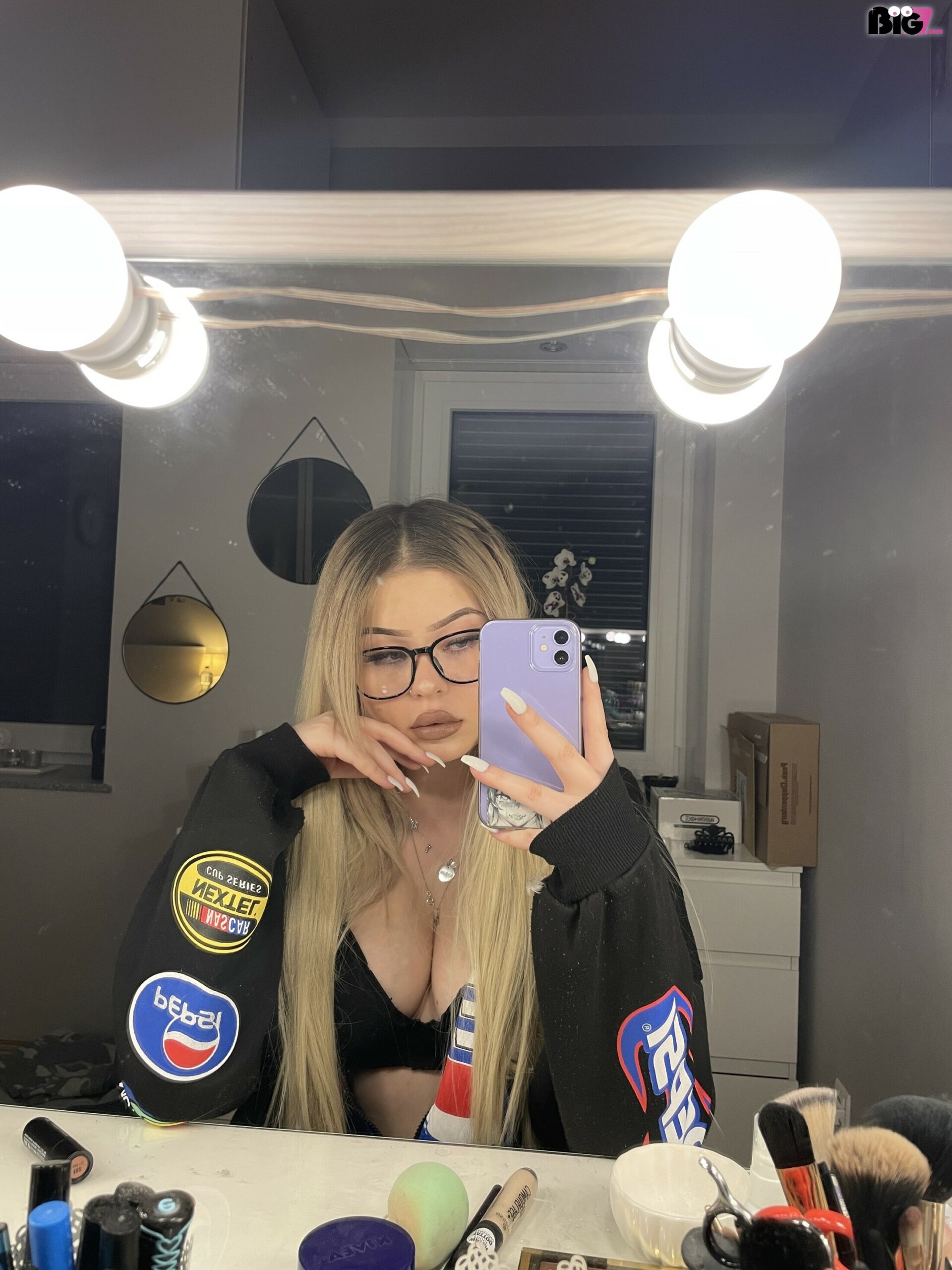 KaylaMiller - private Porno Darstellerin- 69, Girlfriendsex, Dirtytalk, Analsex, Zeigen in der Öffentlichkeit, Sexspielzeuge, Gegenstände einführen, Tittenfick, Deepthroating (Hardcore Blasen), Gesichtsbesamung, Face-Sitting, Interracial, Rollenspiele, Dreier , Gruppensex , Nylon-Strapserotik, Fuß-Fetisch, Doktor-Spiele, Devote Rollen, Bondage, Spanking