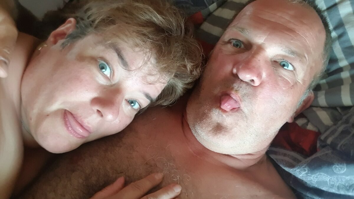 Hallo Freund der Nackten Tatsachen,