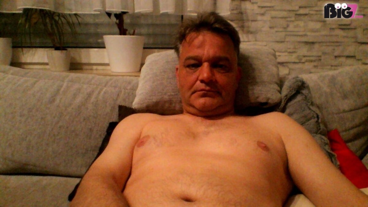 Immer geil und immer auf der Suche nach heißen Frauen die Bock auf ein geiles Videodate haben Auch für Video und Foto wünsche stehen wir euch gerne zur Verfügung. Er lässt sich gerne per Estim verwöhnen tja leichte Stromreizungen sind gerade anal und woanders richtig angebracht etwas besonderes hierzu sind auch Videos von ihm erhältlich schaut einfach nach wünsche dir auch von uns ihm was du gerne sehen möchtest Videos für Ihn bzw wenn Sie das auch mag sind ebenfalls online ! Wenn ihr Fragen oder Anregungen und Wünsche habt dann könnt ihr uns immer gerne anschreiben.