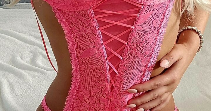 DreamElisa - private Porno Darstellerin- 69, Girlfriendsex, Dirtytalk, Analsex, Zungen-Analsex aktiv, Anal-Dehnungen aktiv, Sexspielzeuge, Gegenstände einführen, Deepthroating (Hardcore Blasen), Face-Sitting, Eier lecken, Große Schwänze, Lesbische Spiele, Rollenspiele, Dreier , Doppelte Penetrationen, Gruppensex , Sex-Parties, Nylon-Strapserotik, High-Heels, Fuß-Fetisch, Lack,Leder, Latex, Doktor-Spiele, Maskenspiele, Entführungsspiele, Devote Rollen, Bondage, Fisting