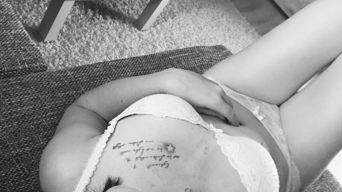 TattooLuder - private Porno Darstellerin-