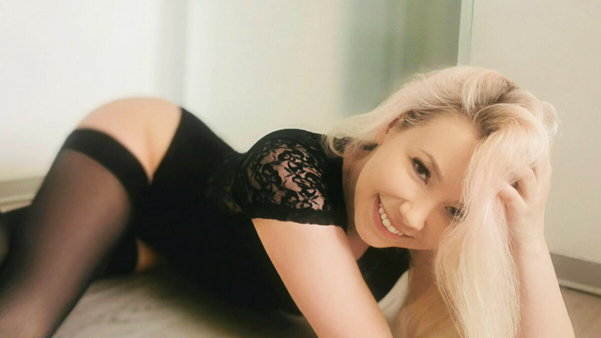 HeisseMellinda - private Porno Darstellerin-