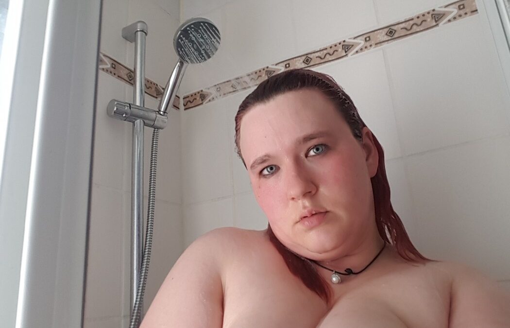 Ujaali - private Porno Darstellerin- Dirtytalk, Tittenfick, Creampie, Große Schwänze, Devote Rollen, Dominante Rollen, Bondage, Rasur
