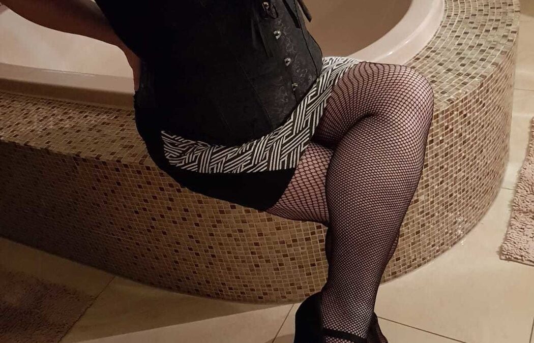 LenaDreams - private Porno Darstellerin- 69, Girlfriendsex, Dirtytalk, Analsex, Zungen-Analsex passiv, Sexspielzeuge, Tittenfick, Deepthroating (Hardcore Blasen), Face-Sitting, Eier lecken, Große Schwänze, Große Brüste