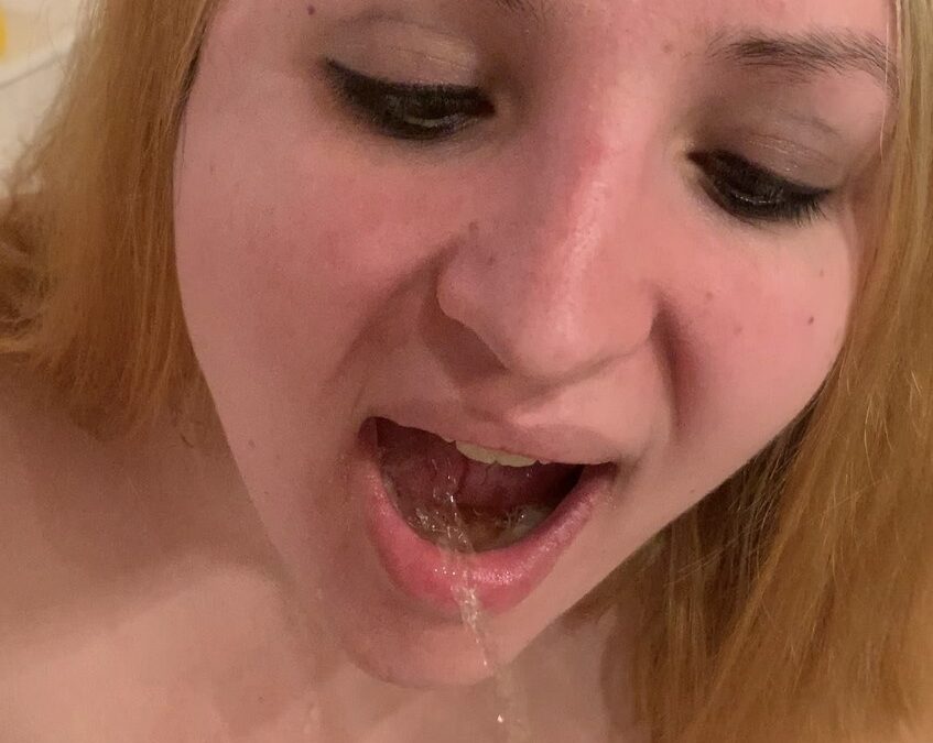 Versautabergei1 - private Porno Darstellerin- Analsex, Massenbesamung / Bukkake, Deepthroating (Hardcore Blasen), Gesichtsbesamung, Große Schwänze, Swingen, Dreier , Doppelte Penetrationen, Gruppensex , Natursekt aktiv, Natursekt passiv, Fisting