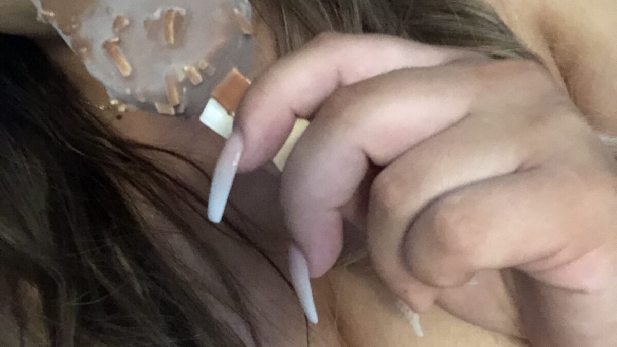 vanessa1407 - private Porno Darstellerin- 69, Girlfriendsex, Dirtytalk, Analsex, Zeigen in der Öffentlichkeit, Sexspielzeuge, Gegenstände einführen, Tittenfick, Deepthroating (Hardcore Blasen), Gesichtsbesamung, Face-Sitting, Eier lecken, Große Schwänze, Lesbische Spiele, Rollenspiele, Dreier , Doppelte Penetrationen, Devote Rollen, Demütigung, Bondage, Spanking, Vorführung, Fisting