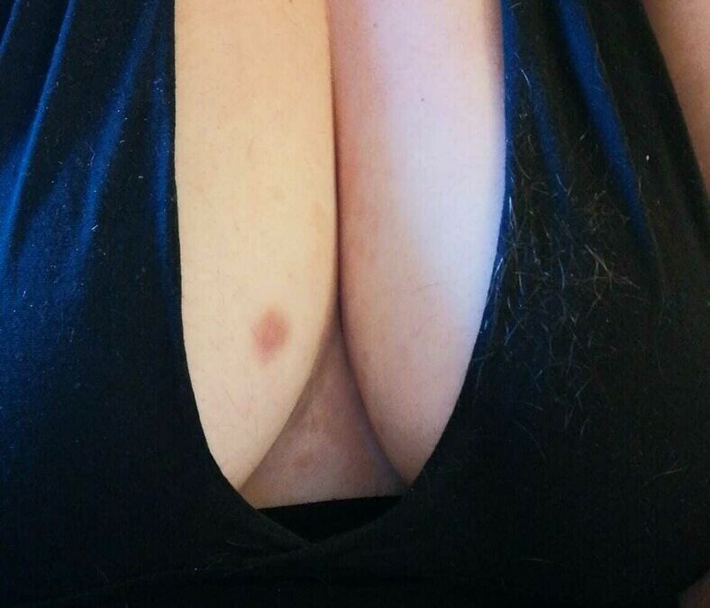 Hallo meine Süße &amp; Hallo mein Süßer,

danke, dass du dich auf mein Profil verirrt hast, und auch ein wenig verweilst.

Bei mir findest du, das typische Mädchen von nebenan, mit dem gewissen etwas.
Ich bin vielleicht keine 90/60/90, aber ich kann ne Menge vertragen und hab auf vieles Lust.

Möchtest du mich näher kennenlernen und meine Kurven, dann trau dich und schreib mir gerne, ich freu mich schon auf deine Zeilen und gebe dir einen dicken Kuss wohin du möchtest.

Bis bald,

deine Luna_Rubyrose