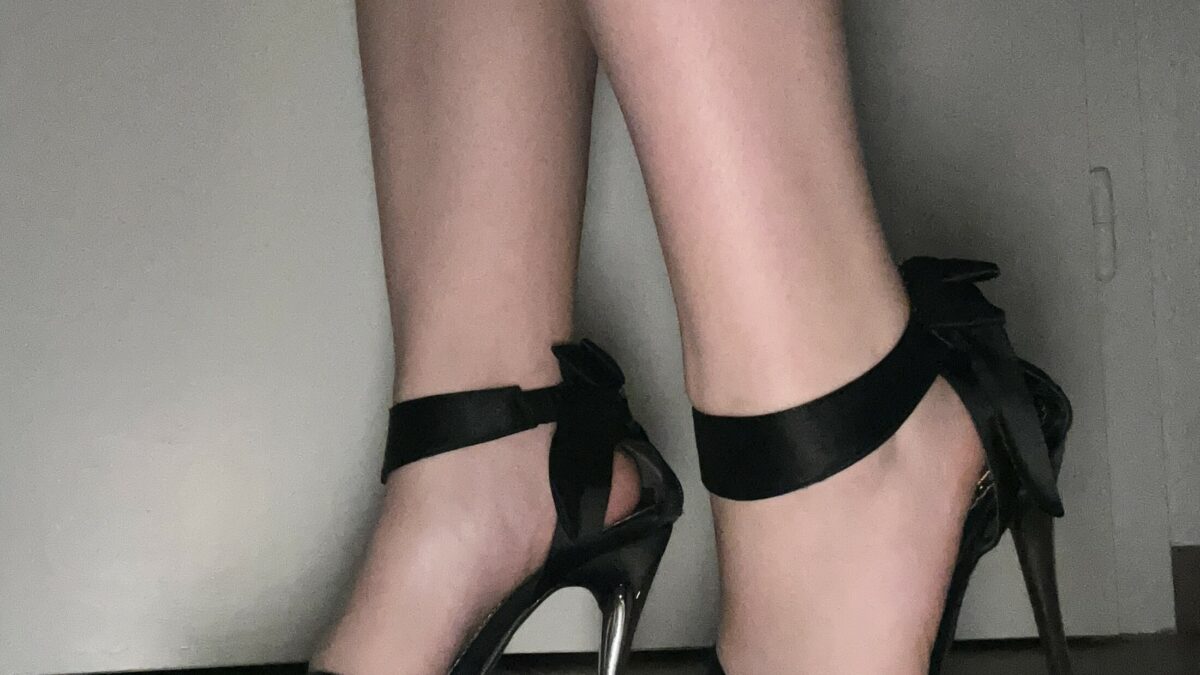 Jazzy8 - private Porno Darstellerin- 69, Girlfriendsex, Dirtytalk, Analsex, Sexspielzeuge, Tittenfick, Gesichtsbesamung, Face-Sitting, Eier lecken, Große Schwänze, Rollenspiele, Sex-Parties, Nylon-Strapserotik, High-Heels, Fuß-Fetisch, Doktor-Spiele, Entführungsspiele, Dominante Rollen, Rasur, Schulerziehung, Versklavung aktiv , Partnererziehung
