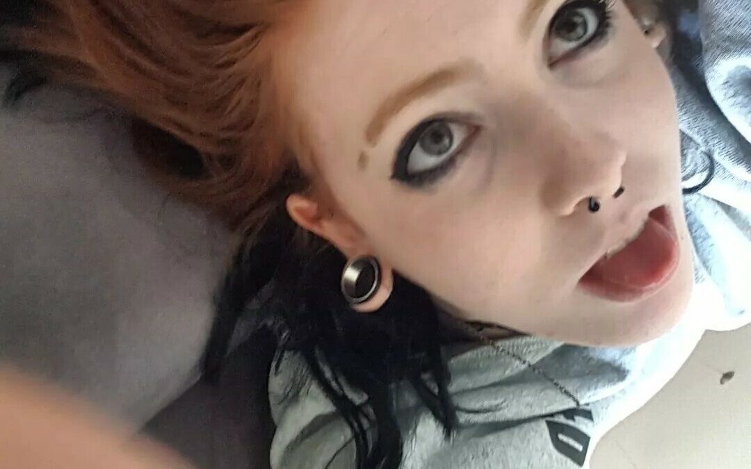 cutiepie04 - private Porno Darstellerin- 69, Dirtytalk, Lesbische Spiele, Dreier , Sex-Parties, Gothic