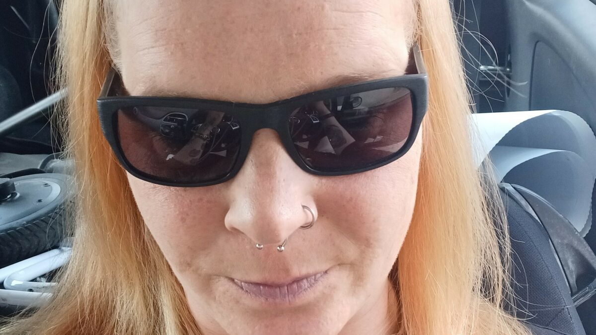 Annideluxe - private Porno Darstellerin- 69, Analsex, Zungen-Analsex aktiv, Sexspielzeuge, Tittenfick, Deepthroating (Hardcore Blasen), Face-Sitting, Eier lecken, High-Heels, Lack,Leder, Latex