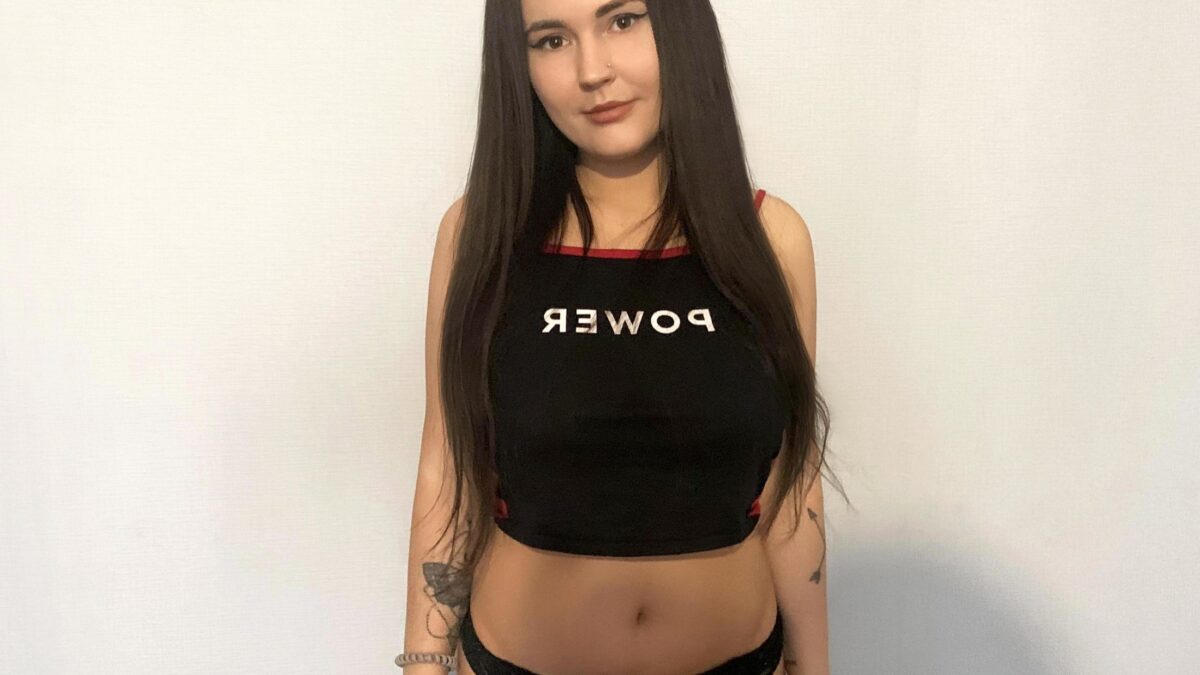 AryaStorm - Amateur Porno Darsteller