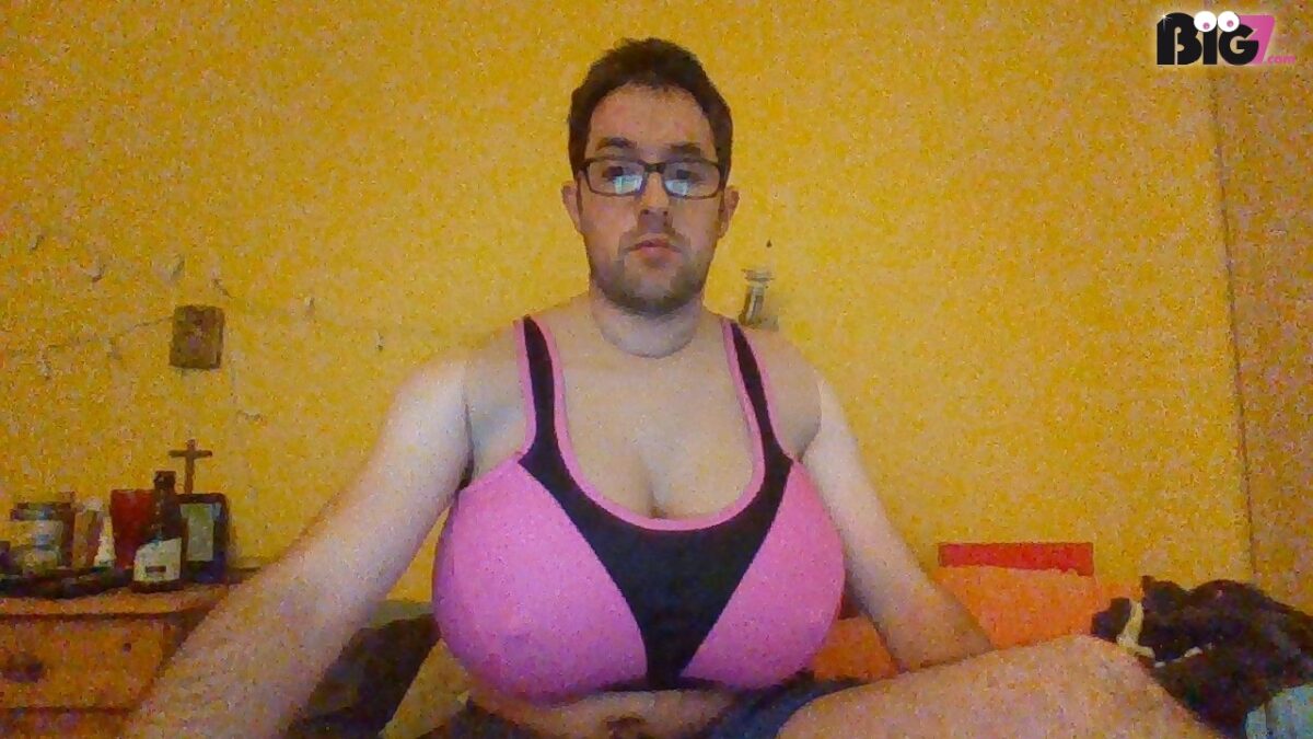 Hallo ich bin junge 30 Jahre und haben einen 110 J Cup ! 