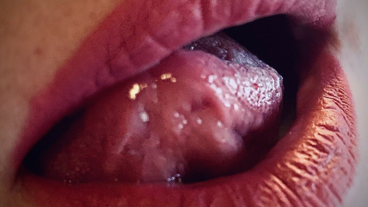 LauraMari - private Porno Darstellerin- 69, Dirtytalk, Analsex, Sexspielzeuge, Swingen, Dreier , Doppelte Penetrationen, Entführungsspiele, Devote Rollen, Rasur