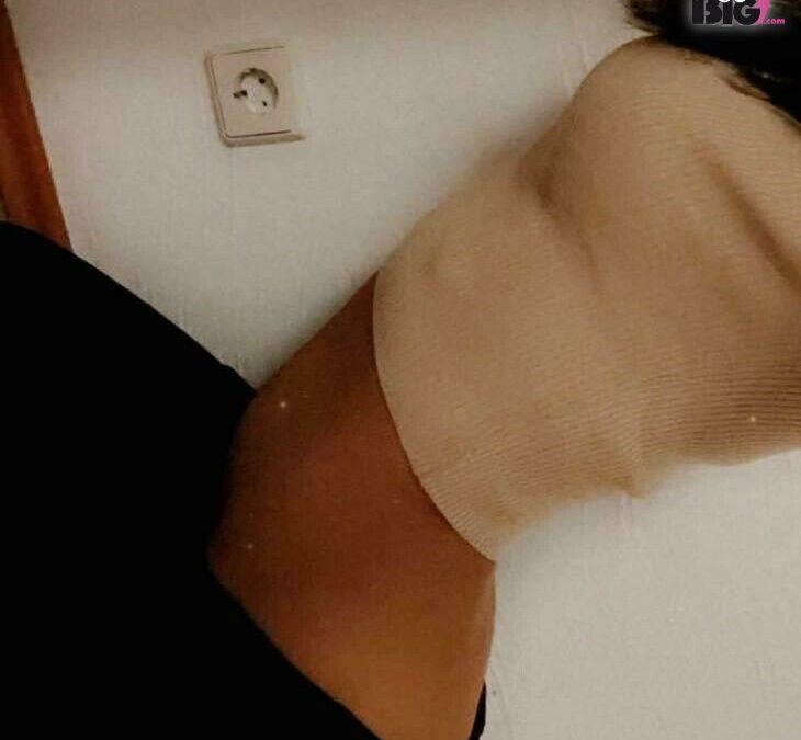 LiaJul - Amateur Porno Darsteller