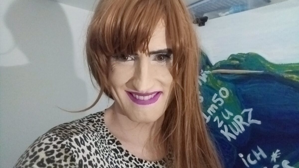 Lola-Lawless - private Porno Darstellerin- 69, Girlfriendsex, Dirtytalk, Analsex, Anal-Dehnungen aktiv, Anal-Dehnungen passiv, Ass to Mouth, Zeigen in der Öffentlichkeit, Sexspielzeuge, Massenbesamung / Bukkake, Deepthroating (Hardcore Blasen), Gesichtsbesamung, Eier lecken, Creampie, Interracial, Große Schwänze, Große Brüste, Lesbische Spiele, Rollenspiele, Dreier , Doppelte Penetrationen, Sex-Parties, High-Heels, Lack,Leder, Latex, Dominante Rollen, Demütigung, Bondage, Spanking, Spitting, Versklavung aktiv , Verhöre, Trampling