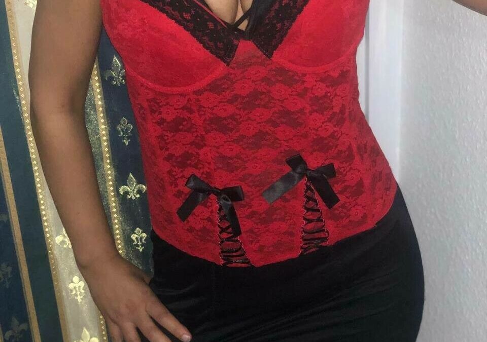 LisaDeluxe - private Porno Darstellerin- 69, Girlfriendsex, Dirtytalk, Analsex, Zeigen in der Öffentlichkeit, Sexspielzeuge, Gegenstände einführen, Tittenfick, Massenbesamung / Bukkake, Deepthroating (Hardcore Blasen), Gesichtsbesamung, Face-Sitting, Eier lecken, Creampie, Interracial, Große Schwänze, Große Brüste, Lesbische Spiele, Swingen, Rollenspiele, Dreier , Sex-Parties, Nylon-Strapserotik, High-Heels, Fuß-Fetisch, Lack,Leder, Latex, Devote Rollen, Dominante Rollen, Bondage, Fisting