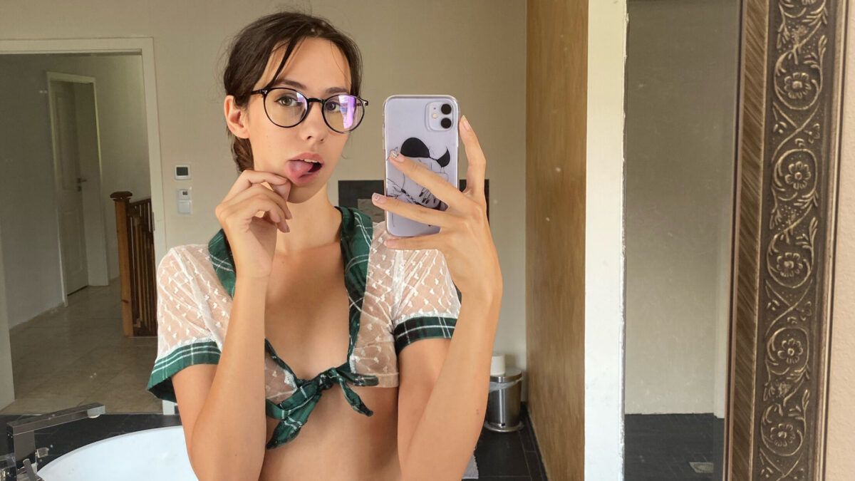 Sweettjara - private Porno Darstellerin-