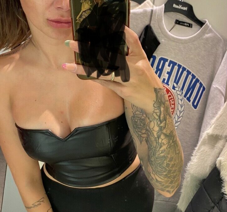 Jessiink - private Porno Darstellerin- Girlfriendsex, Analsex, Zungen-Analsex passiv, Tittenfick, Deepthroating (Hardcore Blasen), Gesichtsbesamung, Face-Sitting, Eier lecken, Creampie, Große Schwänze, Große Brüste, Nylon-Strapserotik, High-Heels, Lack,Leder, Latex