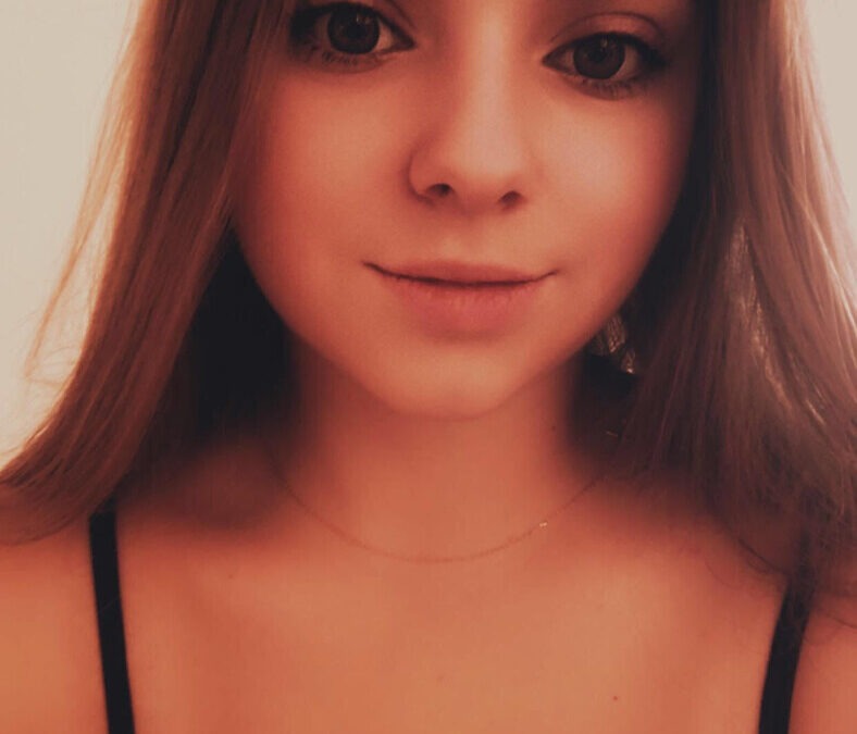 Selenadoll - Amateur Porno Darsteller
