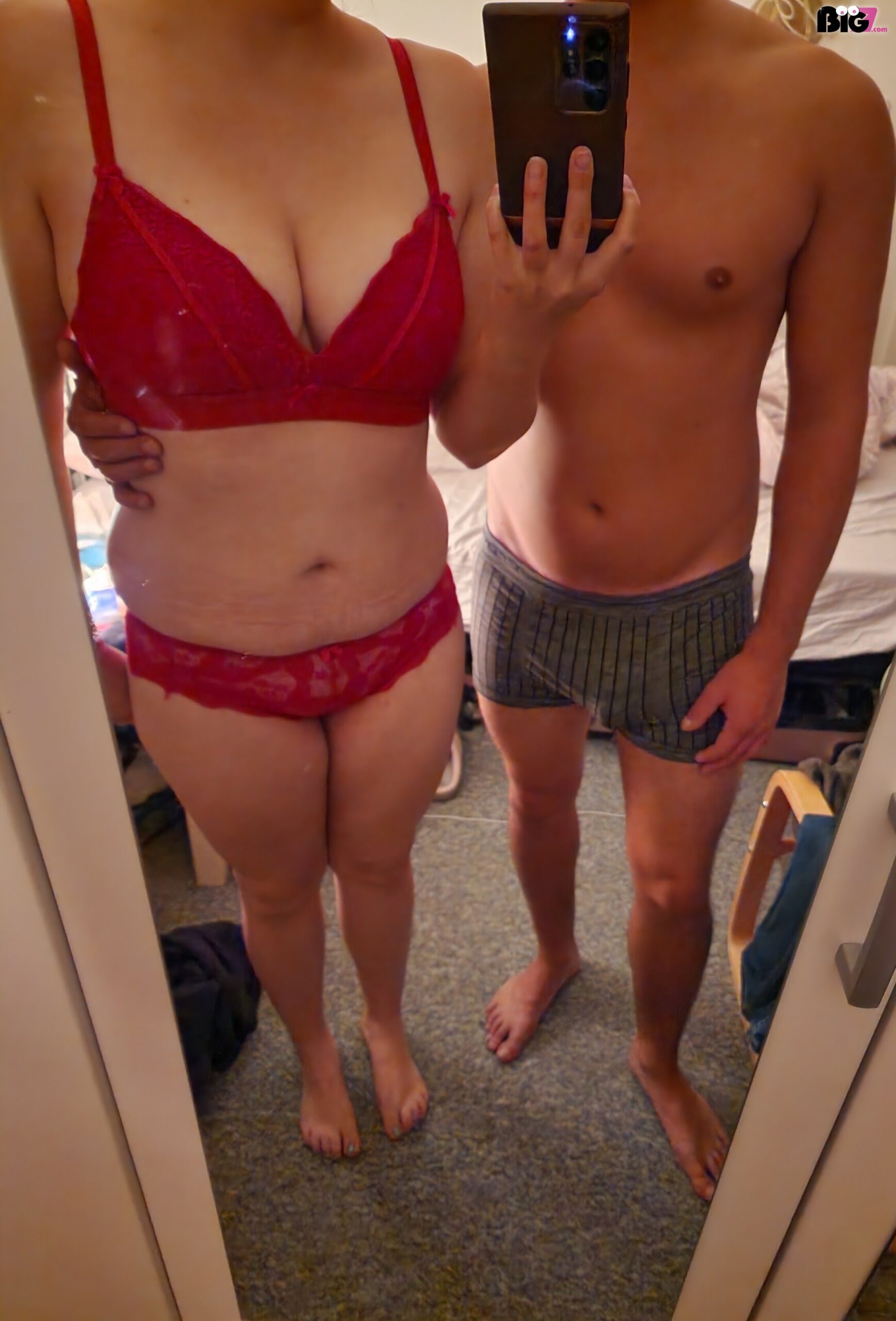 versautesPaar99 - private Porno Darstellerin- 69, Girlfriendsex, Dirtytalk, Analsex, Zeigen in der Öffentlichkeit, Sexspielzeuge, Tittenfick, Face-Sitting, Große Schwänze, Swingen, Dreier , Doppelte Penetrationen, Gruppensex , Sex-Parties, Fuß-Fetisch, Bondage, Fisting