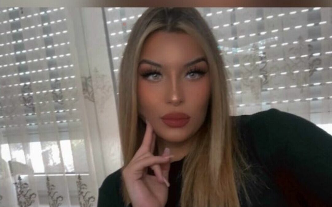 BellaLina - Amateur Porno Darsteller