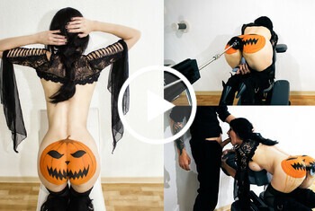 pb xl e5cd923c8e5d642c91884d12e8cff3b4 1 - Halloweenvideo! von meiner Sexmaschine Anal durchgefickt bis ich vor Lust pisse und Throatpie Blowjo