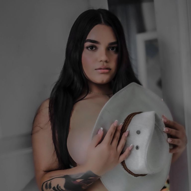 14852878 1024 - Meggan18