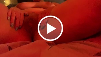 Ich komme mit dem Vibro Ei in mir - SweetLittleJulie
