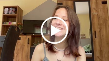 Ich stelle mich vor! Mein aller erstes Video!!! - 18, brünett, frau, Krass, nervös, nett, omg, porno, solo
