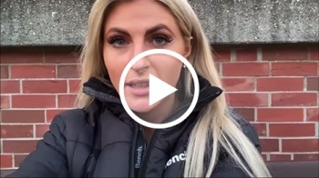 Omg wie konnte das nur passieren?! - 18, blond, Europäisch, frau, hose, natursekt, omg, outdoor, peinlich, porno, public, rasiert, Ricarda-Wolf, slip, solo