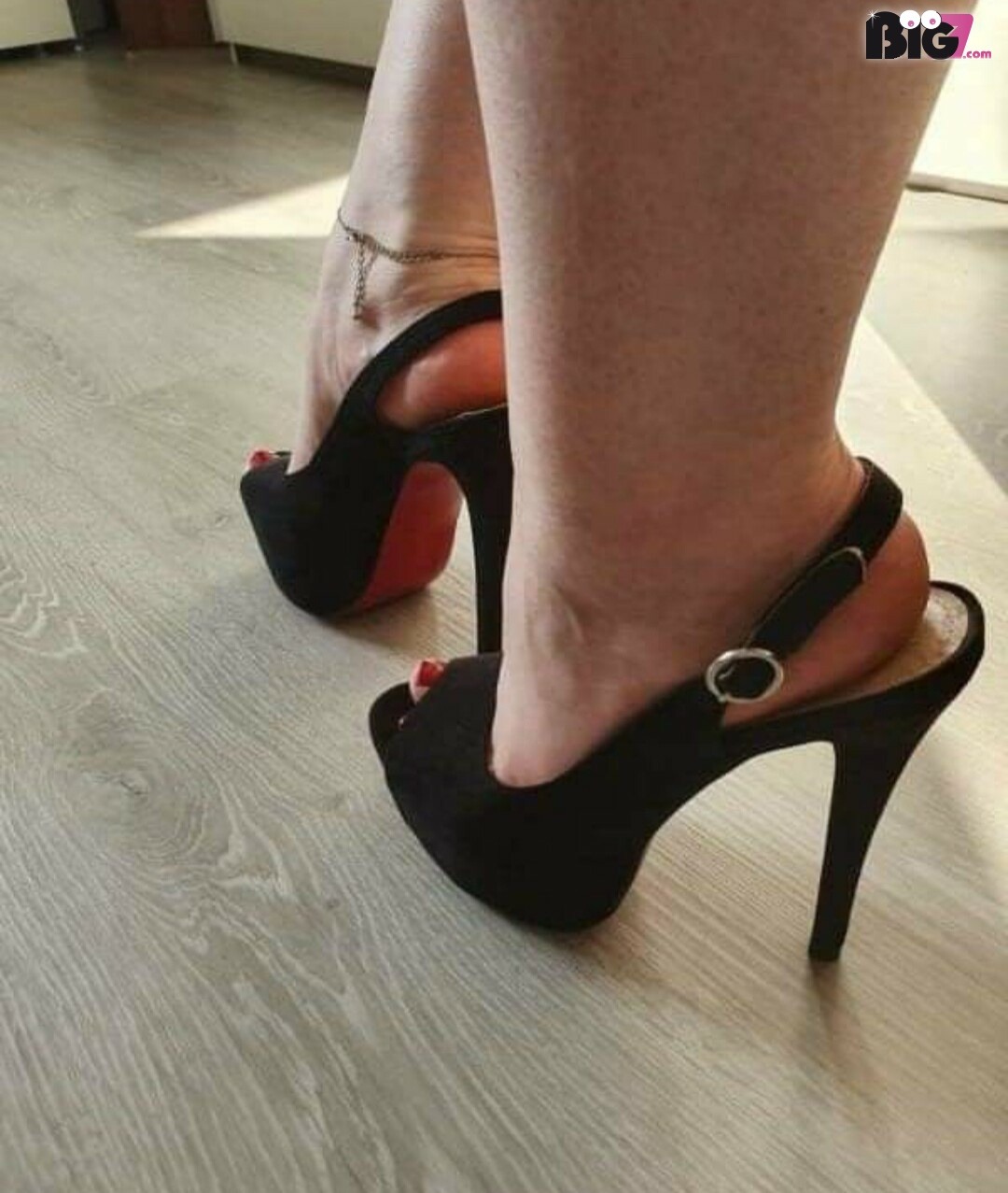 o 11b33faee7bfcbc82a82f543f716d202 - Feetlove96