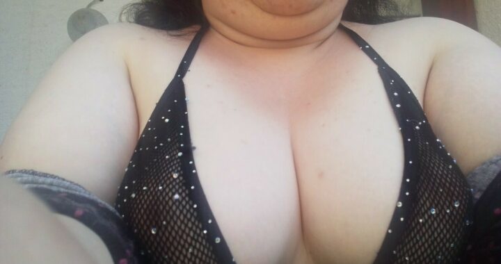 bbwnicole - private Porno Darstellerin- 69, Girlfriendsex, Dirtytalk, Zungen-Analsex aktiv, Sexspielzeuge, Tittenfick, Deepthroating (Hardcore Blasen), Gesichtsbesamung, Face-Sitting, Eier lecken, Creampie, Rollenspiele, Nylon-Strapserotik, High-Heels, Fuß-Fetisch, Lack,Leder, Latex, Dominante Rollen, Spanking, Keuschhaltung, Versklavung aktiv , Versklavung passiv, Partnererziehung, Trampling