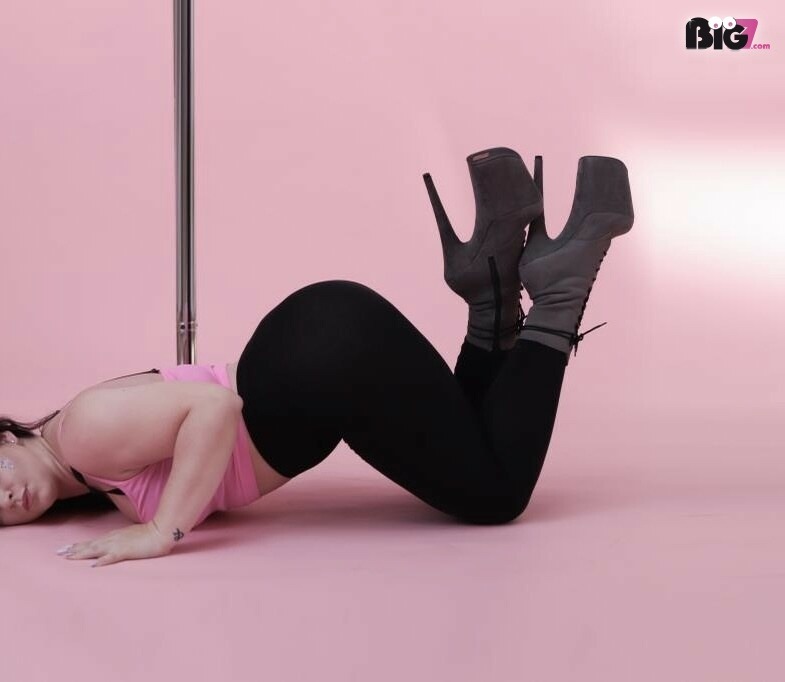 o a75eb7524e74abd845b6139d3a0f0864 - Curvygirl86