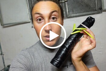 pb xl f4c865b5494254941d8648849d1ced3a 1 - OMG!! Riesendildo im Keller vom Nachbarn gefunden und direkt benutzt!