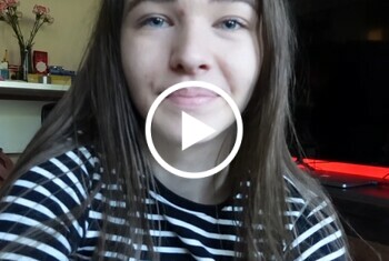 Present my Lips! Mein Kumpel und ich zeigen dir meine Mega großen Schamlippen! - 18, brünett, Emmi-Hill, Europäisch, frau, geile, lang, lips, mann, nahaufnahme, nett, porno, Pussy, rasiert, schamlippen, Schön