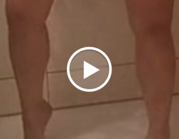 Selbstbefriedigung mit einem Duschstrahl - SexyLady87