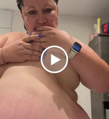 Boobs - Milch - boobs, dicke, dusche, Fetisch, milch, porno, Spiele